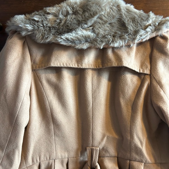 Zeagoo Pea Coat with Faux Fur Collar. Size Small. Machine Washable. - Picture 8 of 11